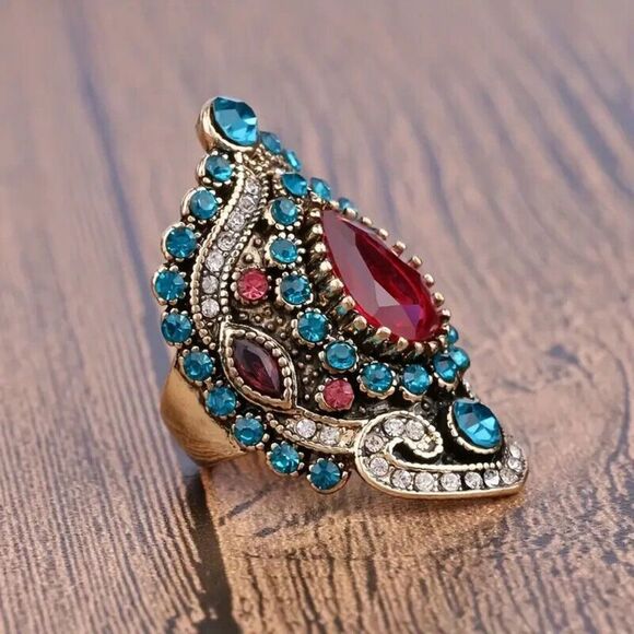 New Equisite Vintage Faux Ruby Ring, Sparkling Gorgeous Rhinestone Decor Ring. - Picture 3 of 4
